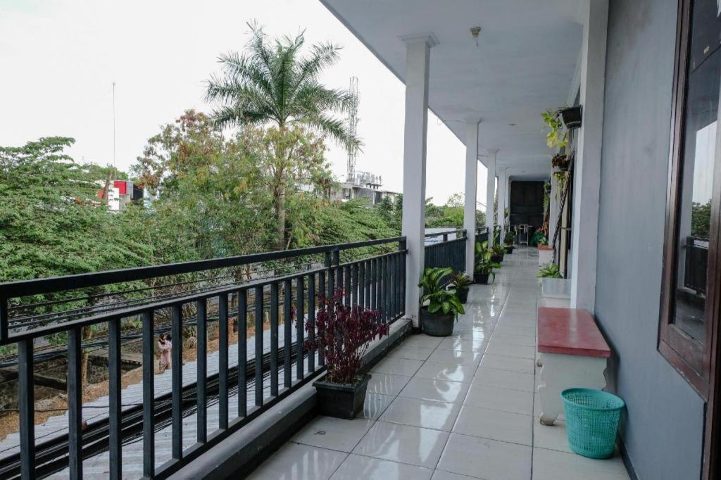 Sawojajar Inn Malang Esterno foto